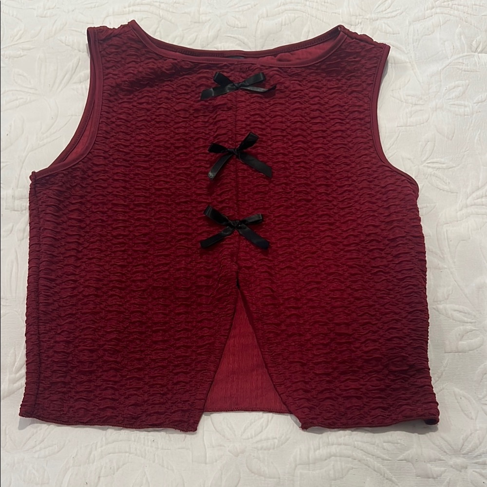 🛍️5 For $25🛍️ Textured Red Sleeveless Top with Black Bows